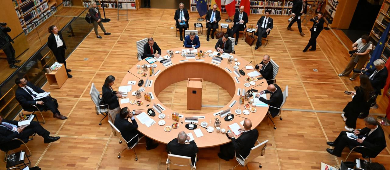 Außenministertreffen in Weimar: Unterstützung für Ukraine trotz Spannungen