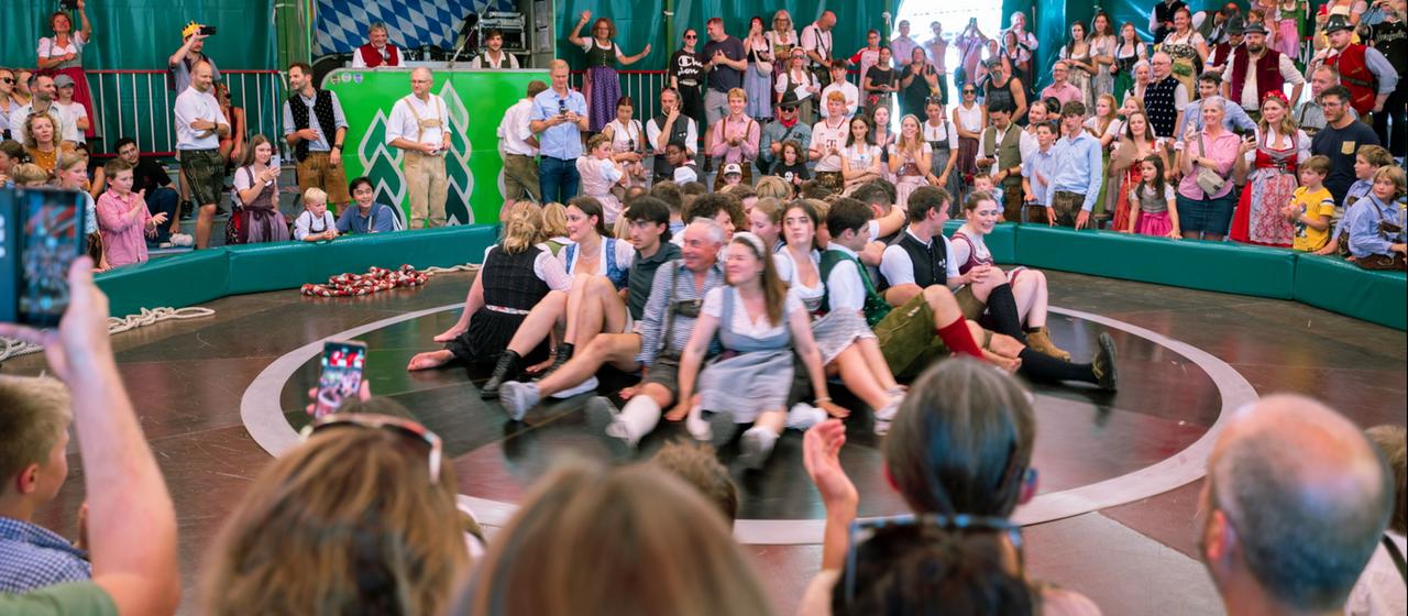 Rechtliche Grauzone: Teufelsrad-Videos auf dem Oktoberfest