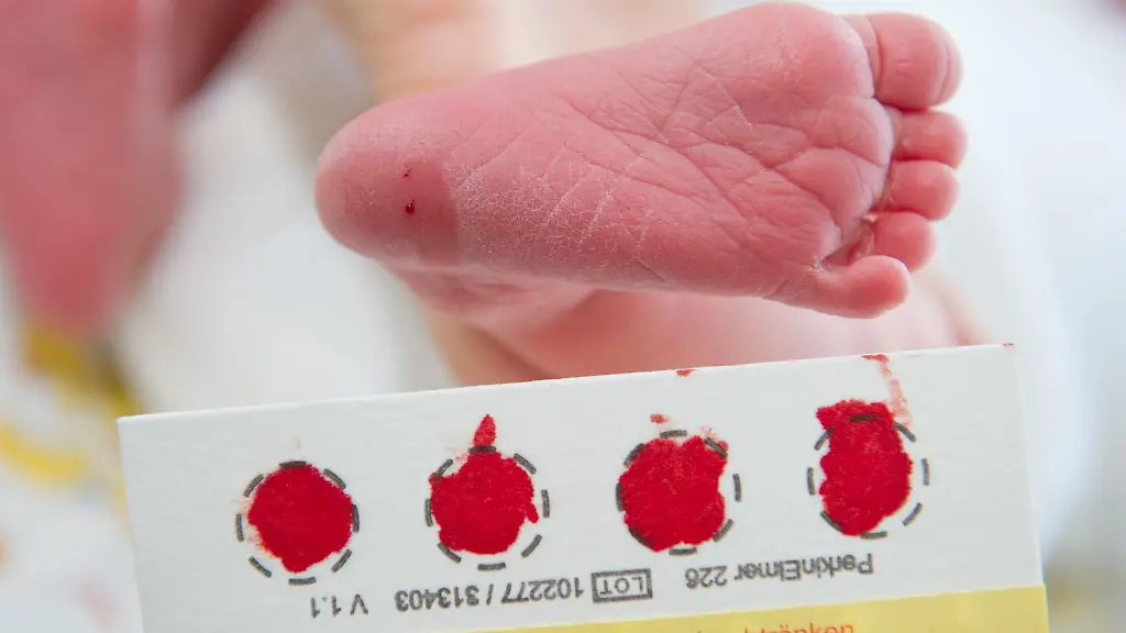 Neugeborenen-Screening in Bayern: Frühzeitige Mukoviszidose-Diagnose