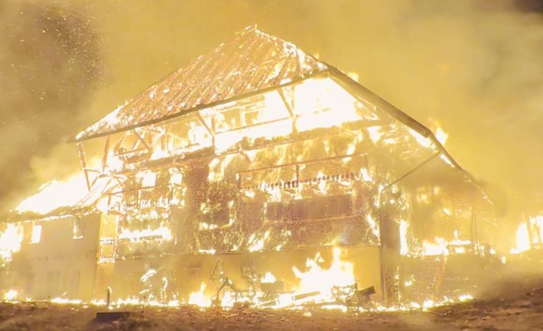 Großbrand im Schwarzwald: Bauernhaus brennt vollständig