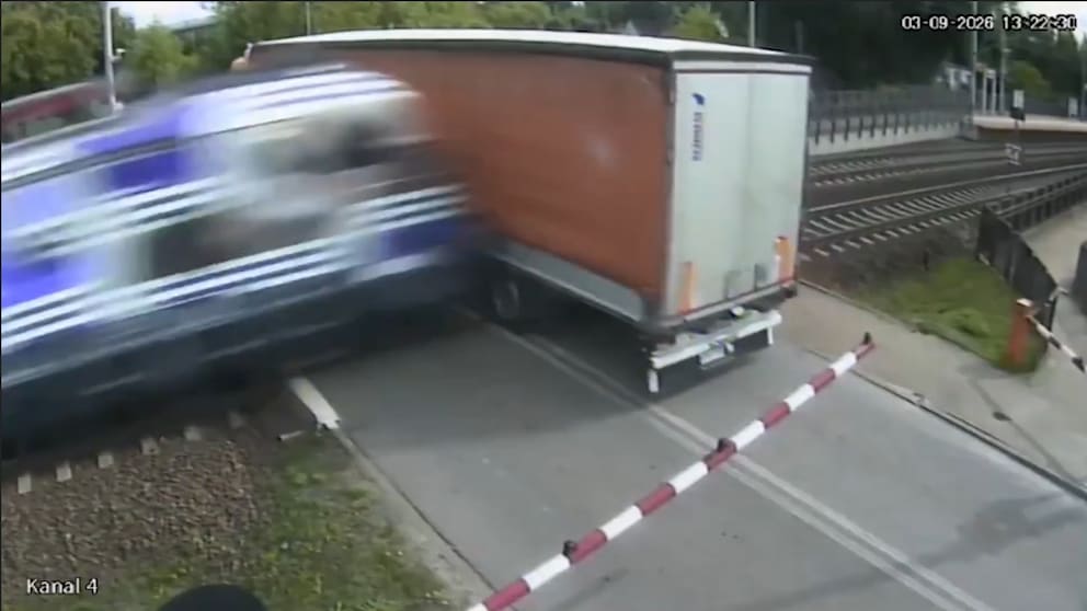 Schwere Kollisionskatastrophe in Danzig: Zug kollidiert mit LKW