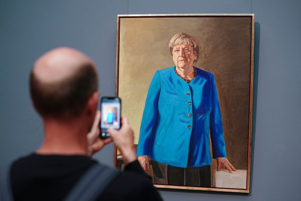 Angela Merkels Porträt sorgt für Aufsehen