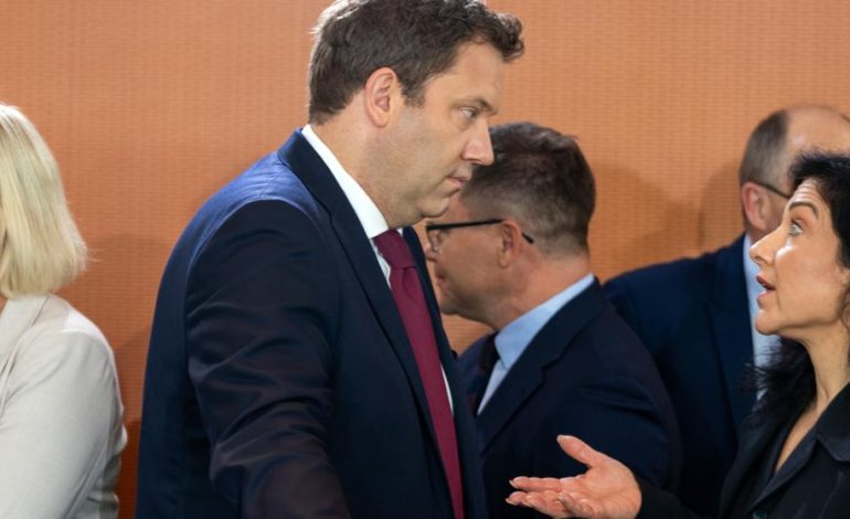 Analyse der Steuerreform und die Kritik innerhalb der Koalition