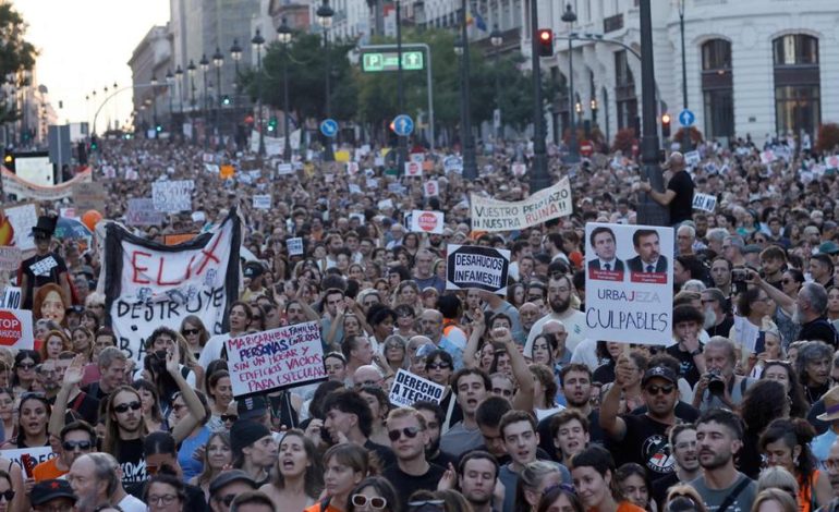 Zehntausende protestieren in Madrid gegen Wohnungsnot