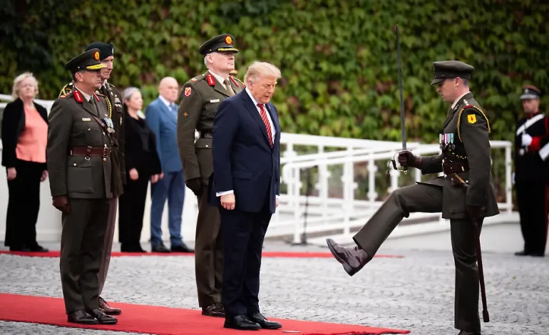 Trump löst mit Wiedervereinigungsaussage in Irland Diskussionen aus