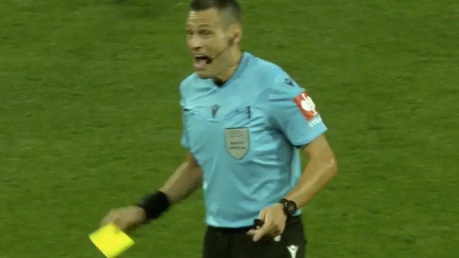 Verwechslung der Karten im Spiel Portugal gegen Norwegen