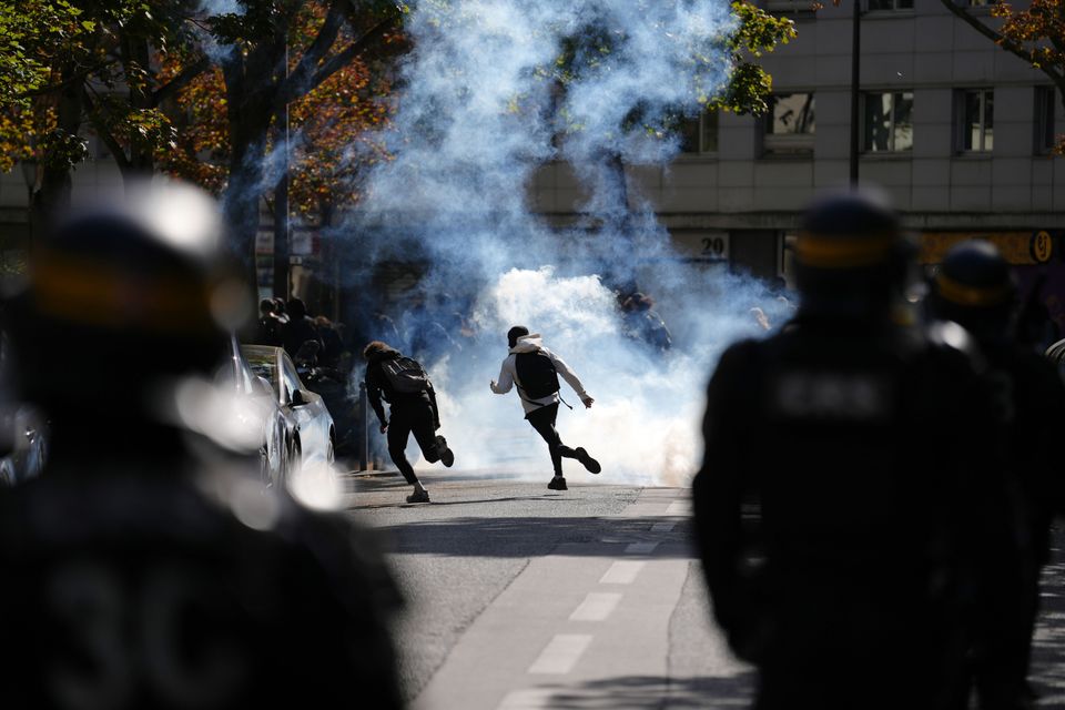 Proteste und Gewalt an Schulen in Frankreich