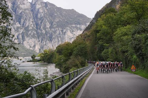 Radsport-Jungstar Paul Seixas gewinnt Lombardei-Rundfahrt