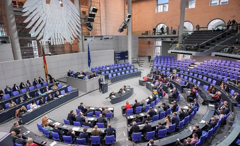 Bundestag fordert Evaluierung von Bluttests für Schwangere
