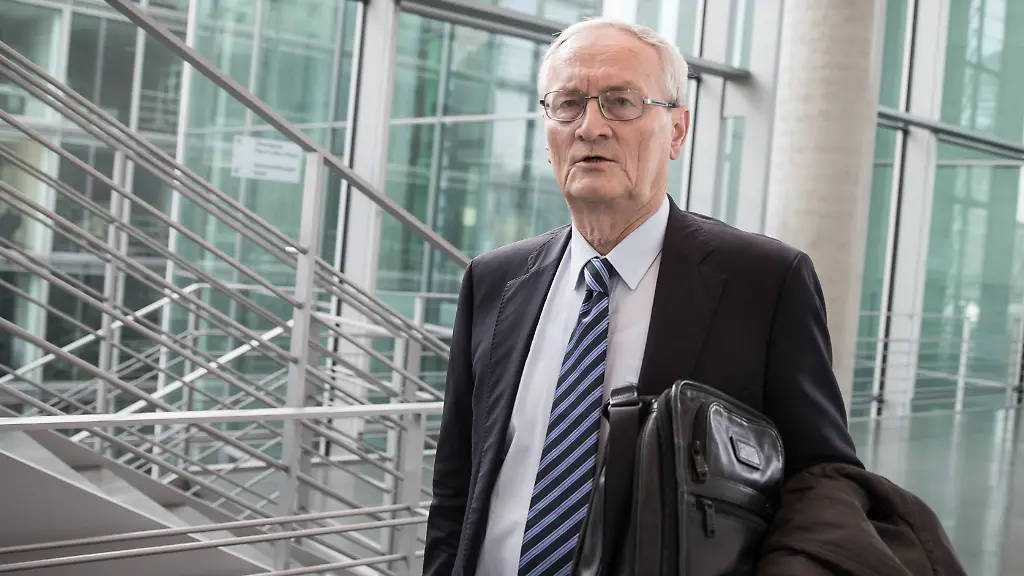 Ehemaliger BND-Chef wegen Spionageverdachts festgenommen