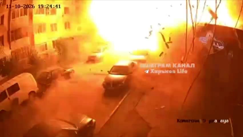 Russischer Raketenangriff auf Wohngebiet in der Nähe von Charkiw