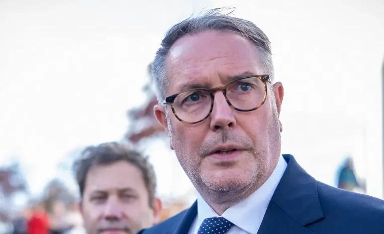 Neuer Arbeitsminister Schweitzer fordert Einigkeit in Rentenfragen