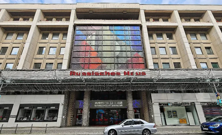 Ermittlungen gegen das Russische Haus in Berlin wegen Sanktionsverstößen