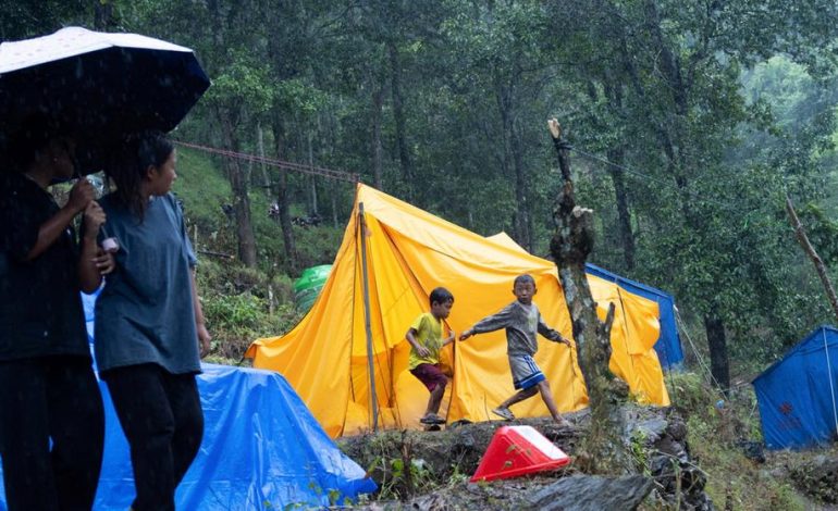 Gefahren und Herausforderungen für Flut-Überlebende in Nepal