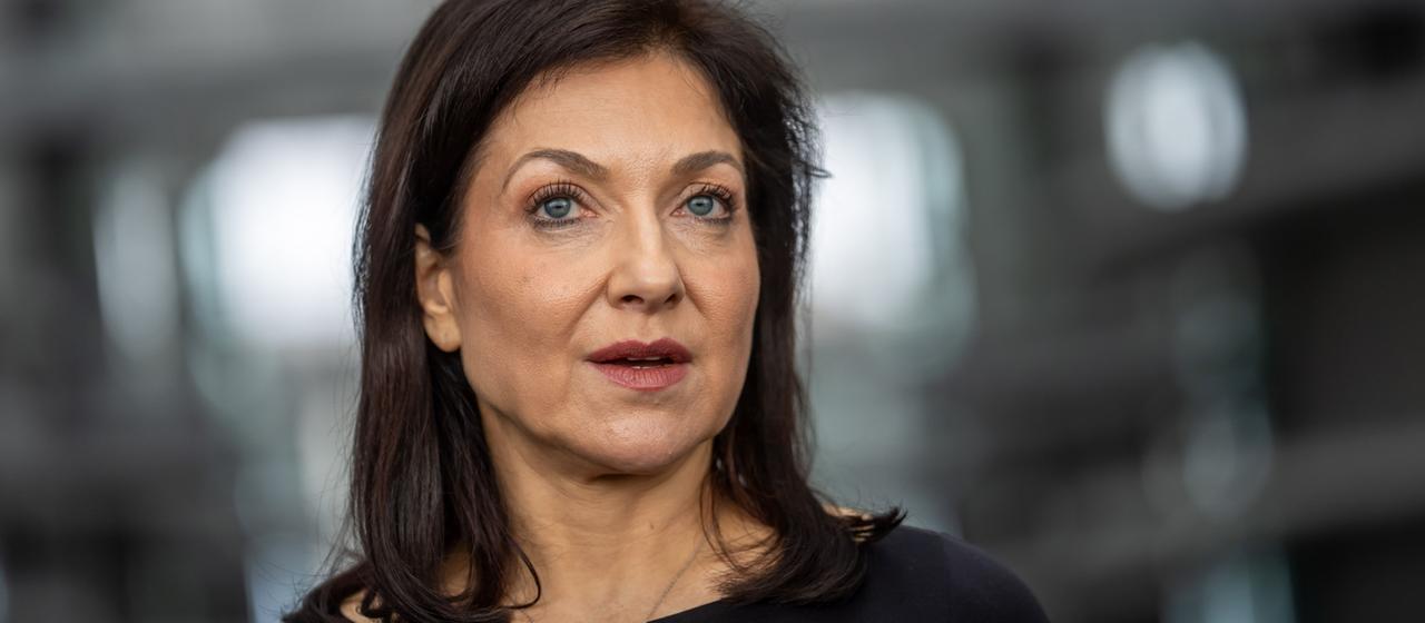 Die Linke zieht vor Bundesverfassungsgericht gegen Ministerin Reiche