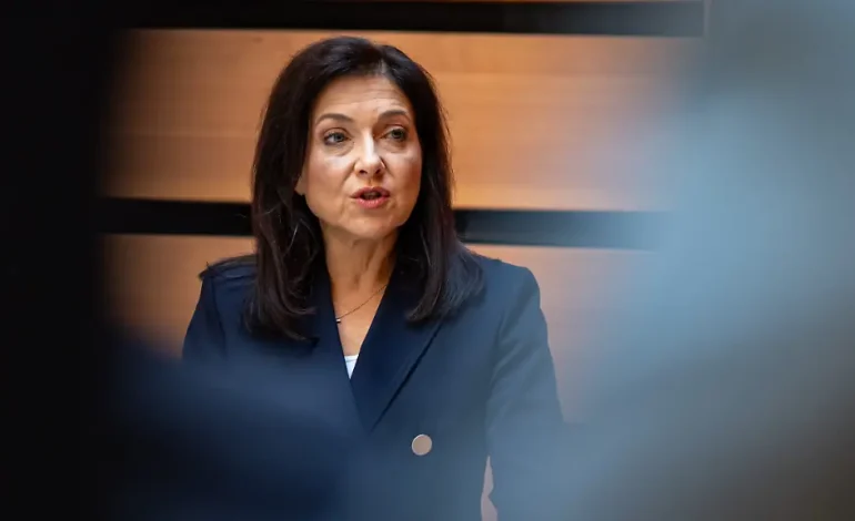 Linke klagt gegen Bundeswirtschaftsministerin Katherina Reiche