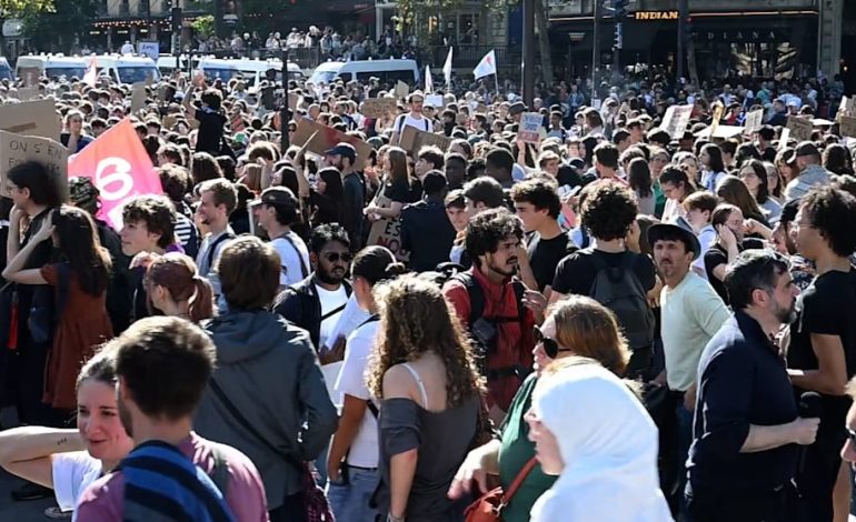 Bildungsproteste eskalieren in Frankreich