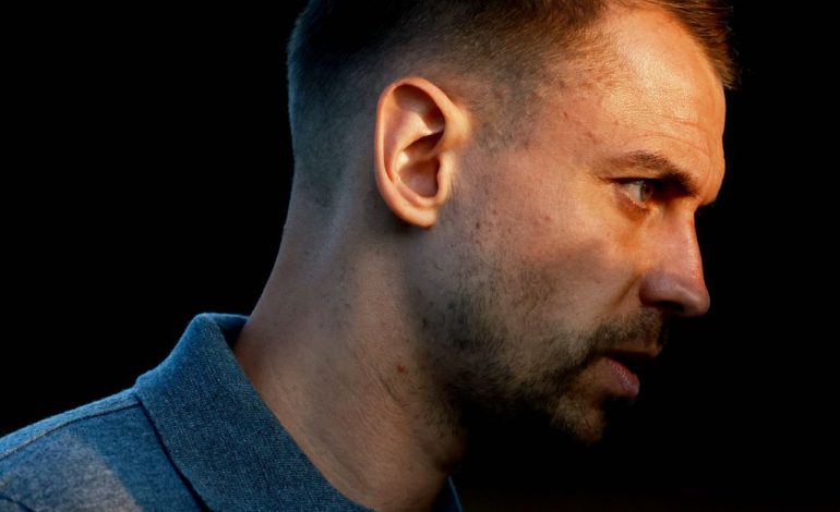 Der deutsche Trainer und der Spionageskandal im englischen Fußball