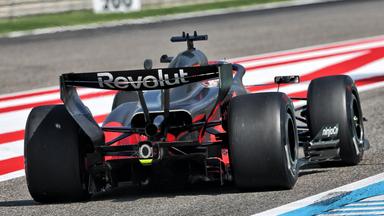 Formel-1-Grand-Prix in Singapur trotz Smog gestartet