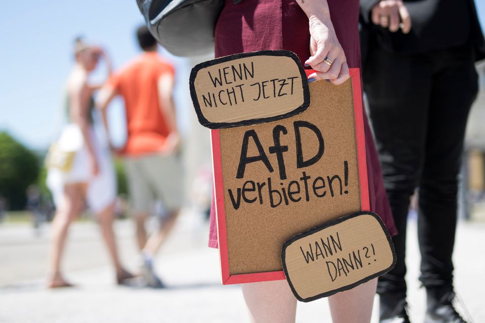 Umgang mit rechtsextremer Partei