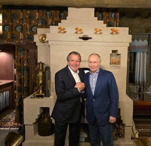Kritik an Gerhard Schröders Besuch bei Wladimir Putin