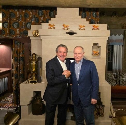 Kritik an Gerhard Schröders Besuch bei Wladimir Putin