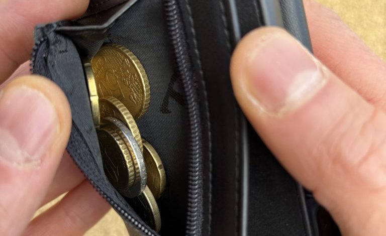 Slim Wallets im Test: Die besten kompakten Geldbörsen