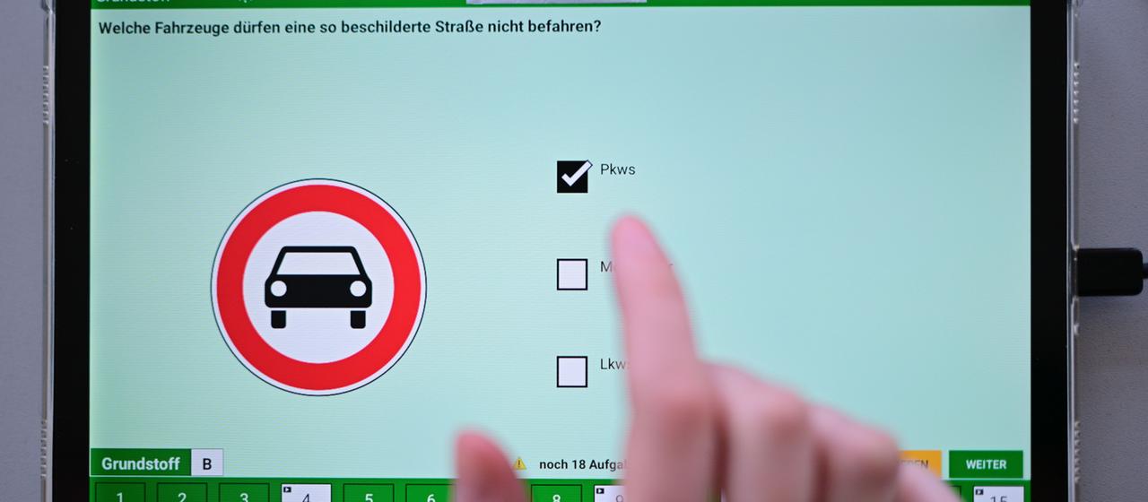 Billigere Führerscheinkosten im Gespräch