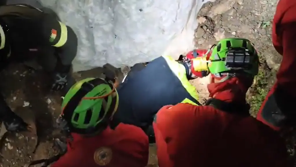 Höhlenforscher auf Sardinien gerettet: Hangrutsch schwierige Rettungsmission