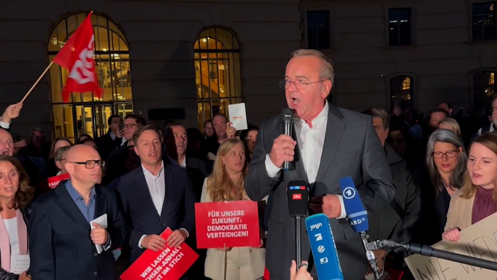 SPD-Protestmarsch gegen AfD am Bebelplatz